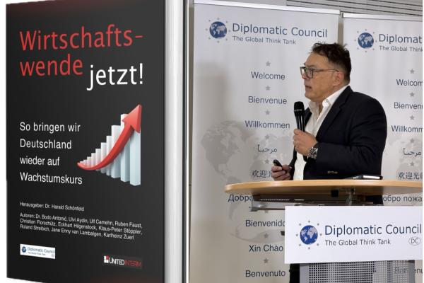 Dr. Harald Schönfeld